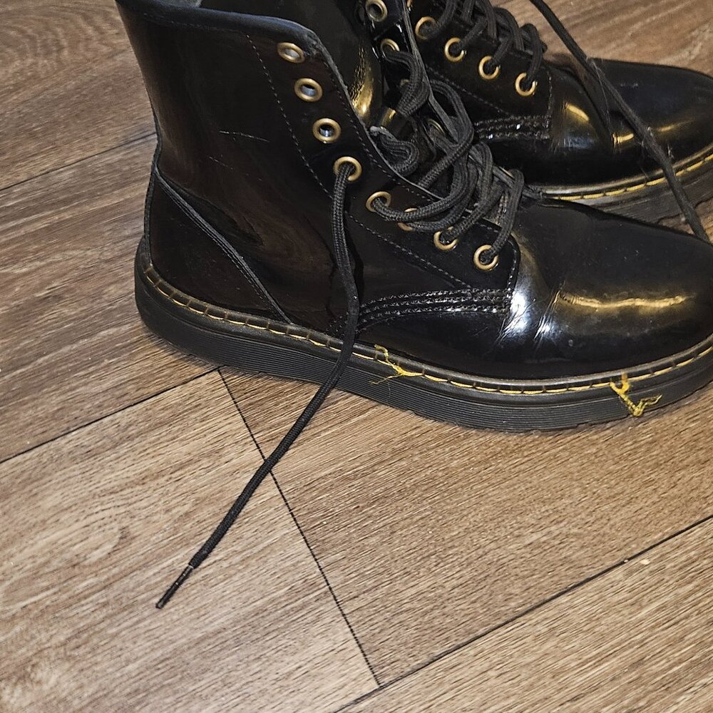 Doc. Martens - Picture 2 of 9